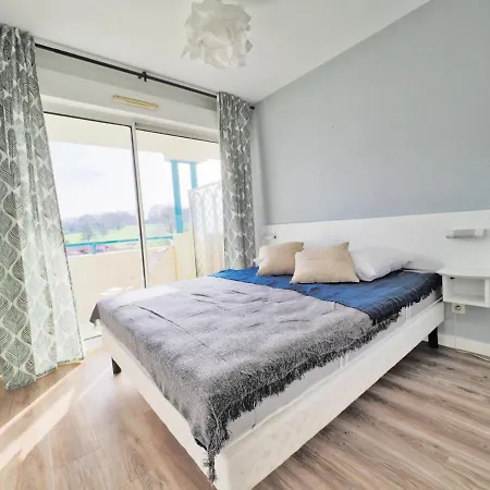 Appart Piscine Et Golf Apartment